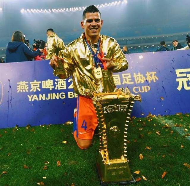 北京时间11月29日周三凌晨4点，多特蒙德将在欧冠客场挑战AC米兰。